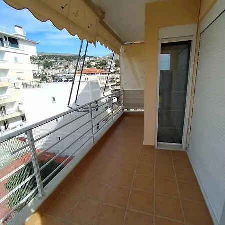 Sunny Apartment *